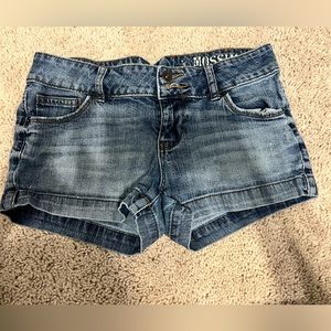 Mossimo supply co Jean shorts size 5